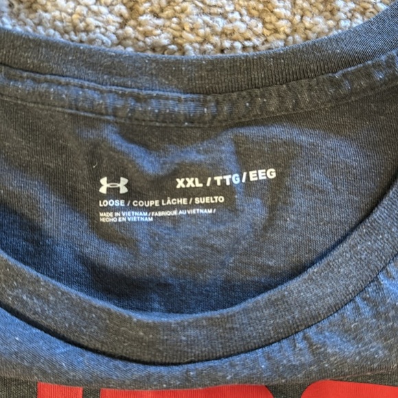 🍍Under Armour short sleeve T shirt🍍Sz XXL🍍pit to pit 23”🍍length 28”🍍 - Picture 2 of 4